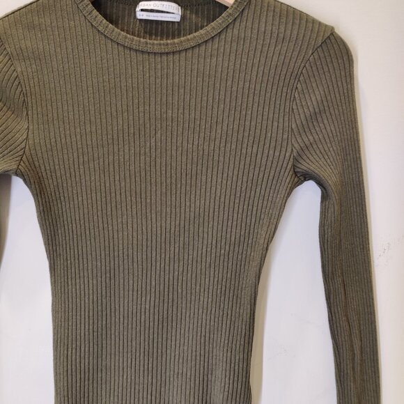 Urban Outfitters Women's Dark Olive Stretchy Ribbed Long Sleeve Shirt | Medium - Picture 7 of 8